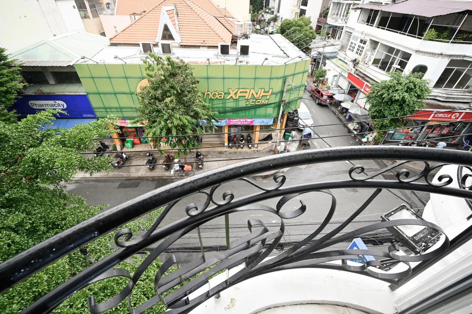 Sunshine Airport Hotel 4*