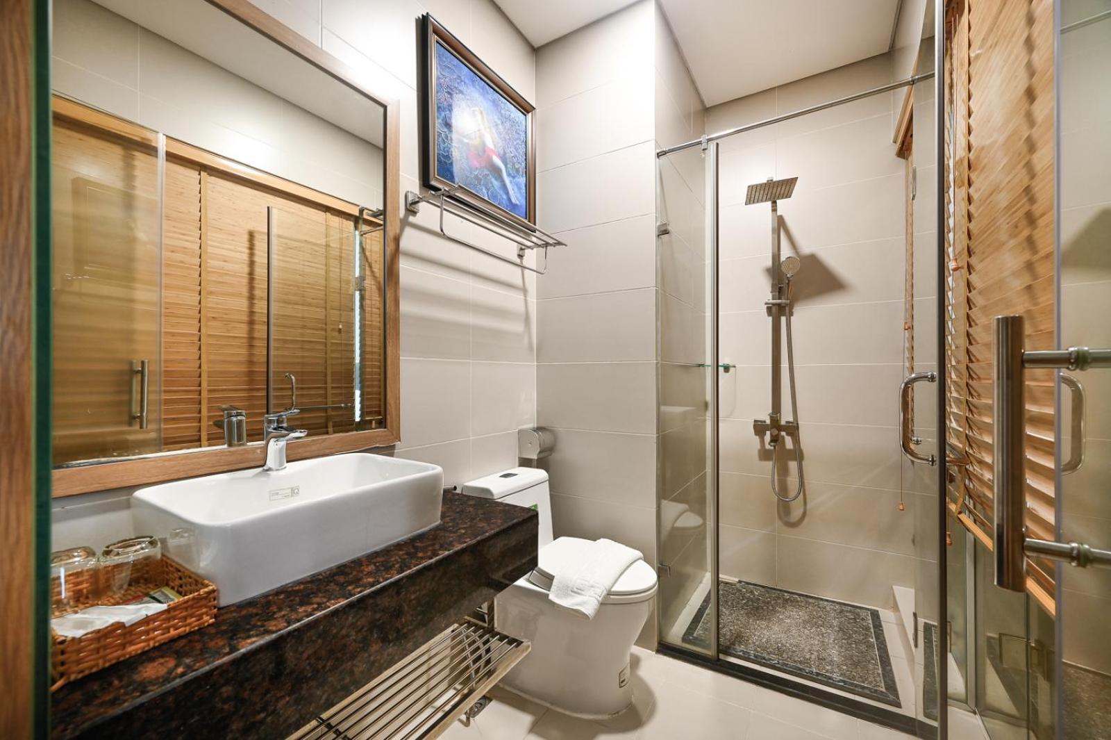 Sunshine Airport Hotel 4*