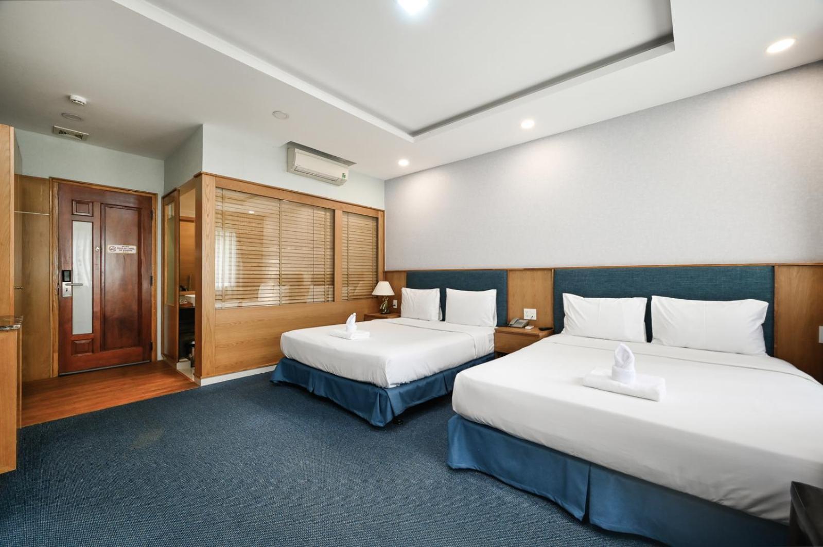 Sunshine Airport 4*