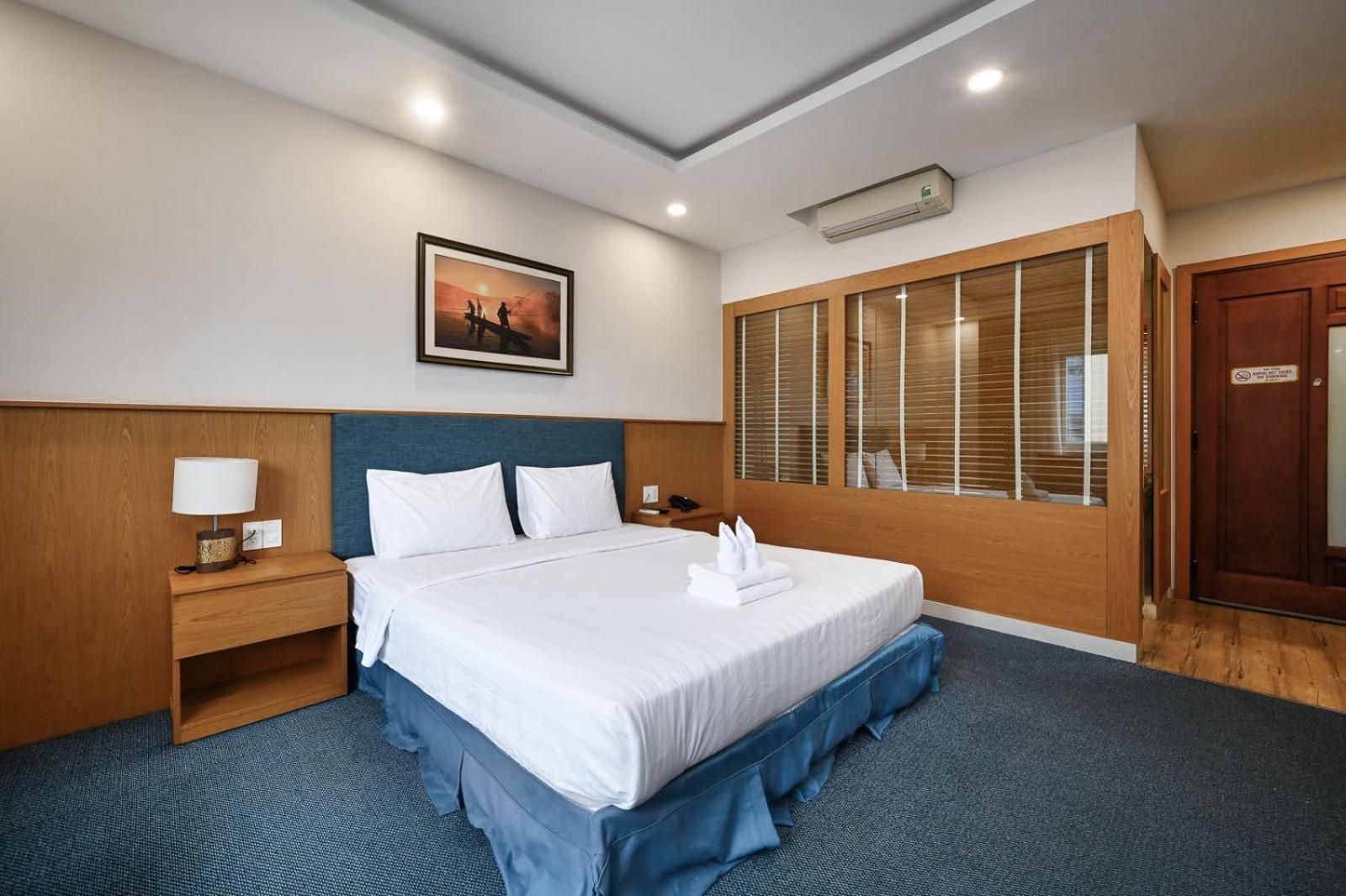 Hotel Sunshine Airport 4*