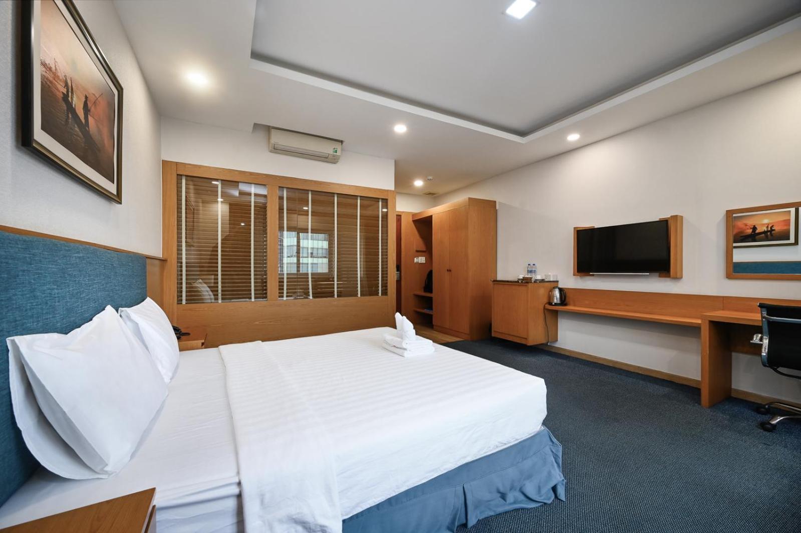 Sunshine Airport Hotel